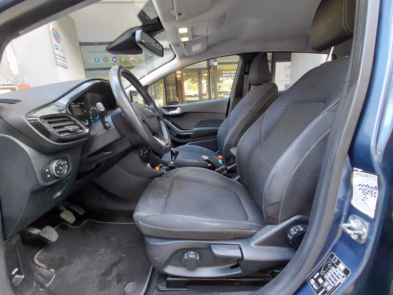 Ford Fiesta - 10