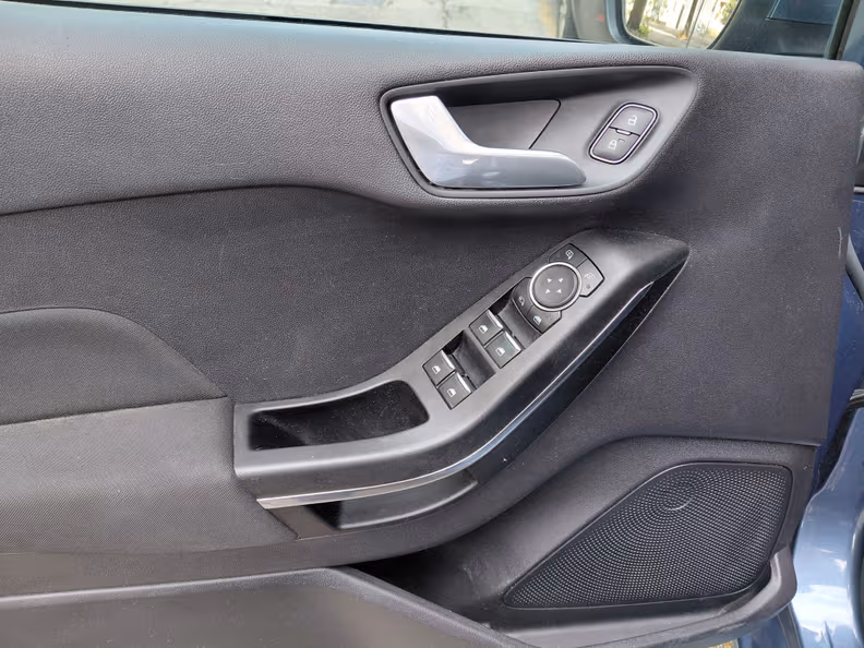 Ford Fiesta - 15