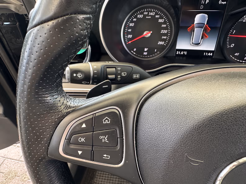 Mercedes-Benz C-Class - 17