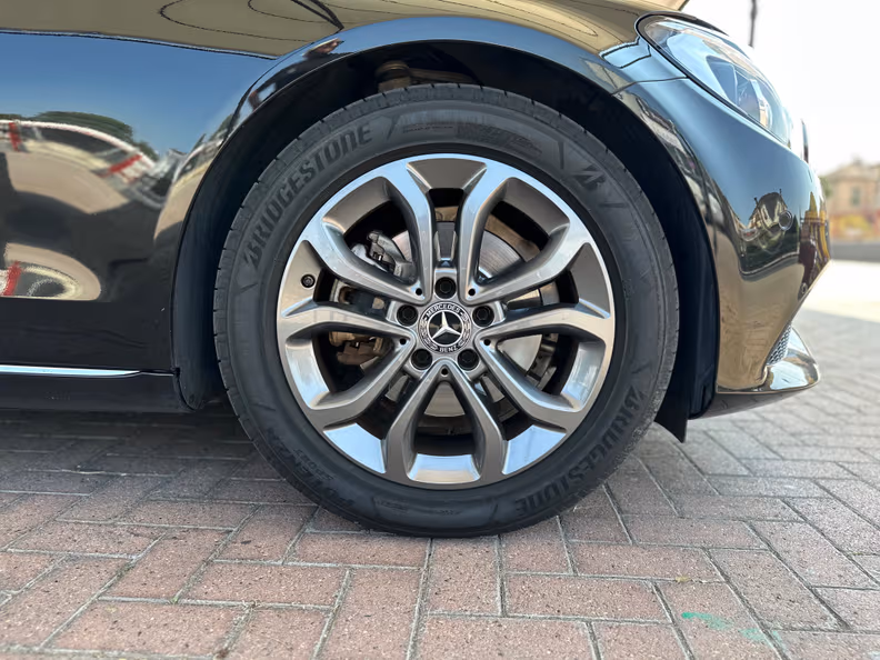 Mercedes-Benz C-Class - 25