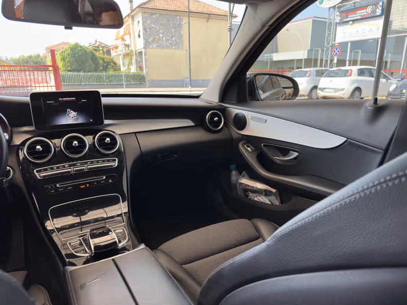 Mercedes-Benz C-Class - 12