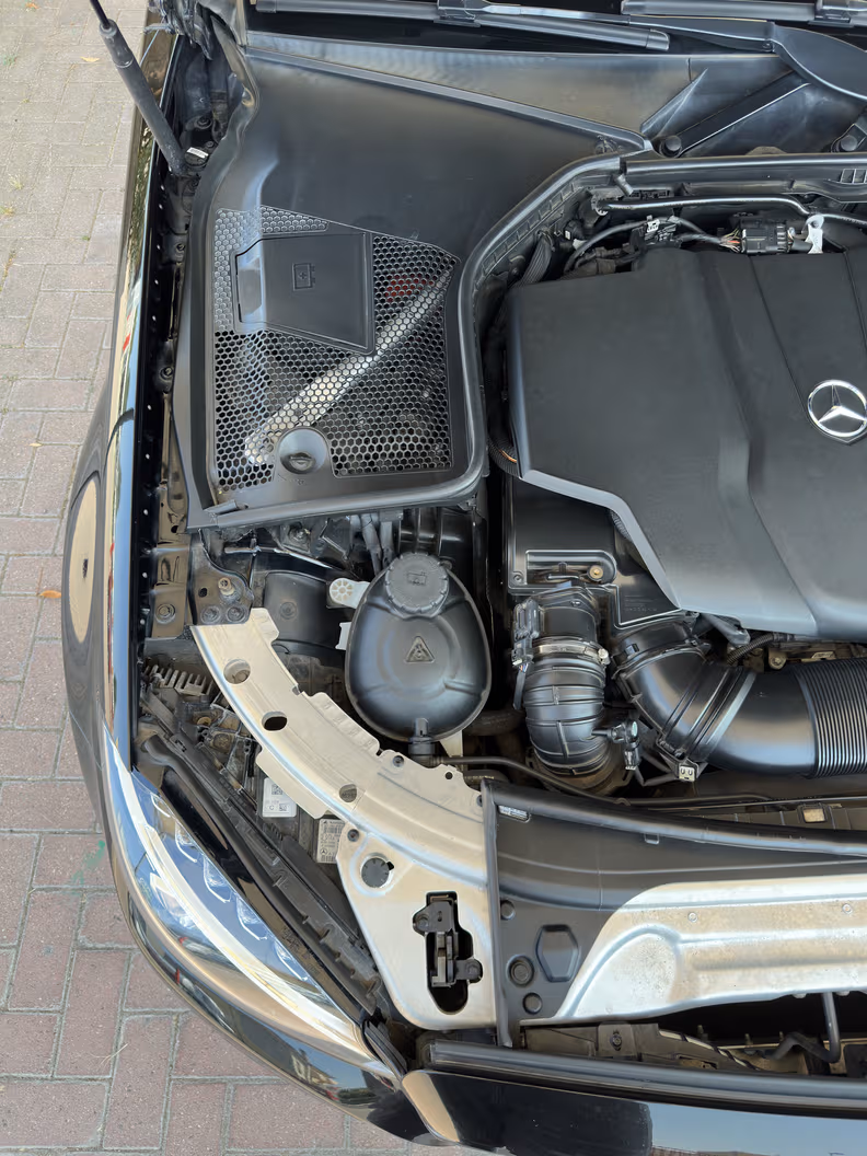 Mercedes-Benz C-Class - 38