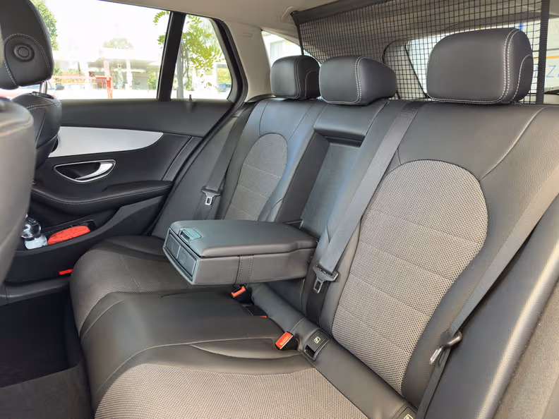 Mercedes-Benz C-Class - 23