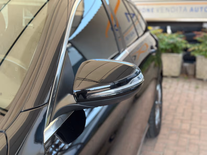 Mercedes-Benz C-Class - 33