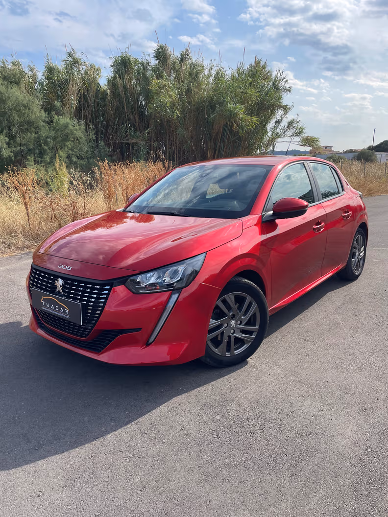 Peugeot 208 - 1