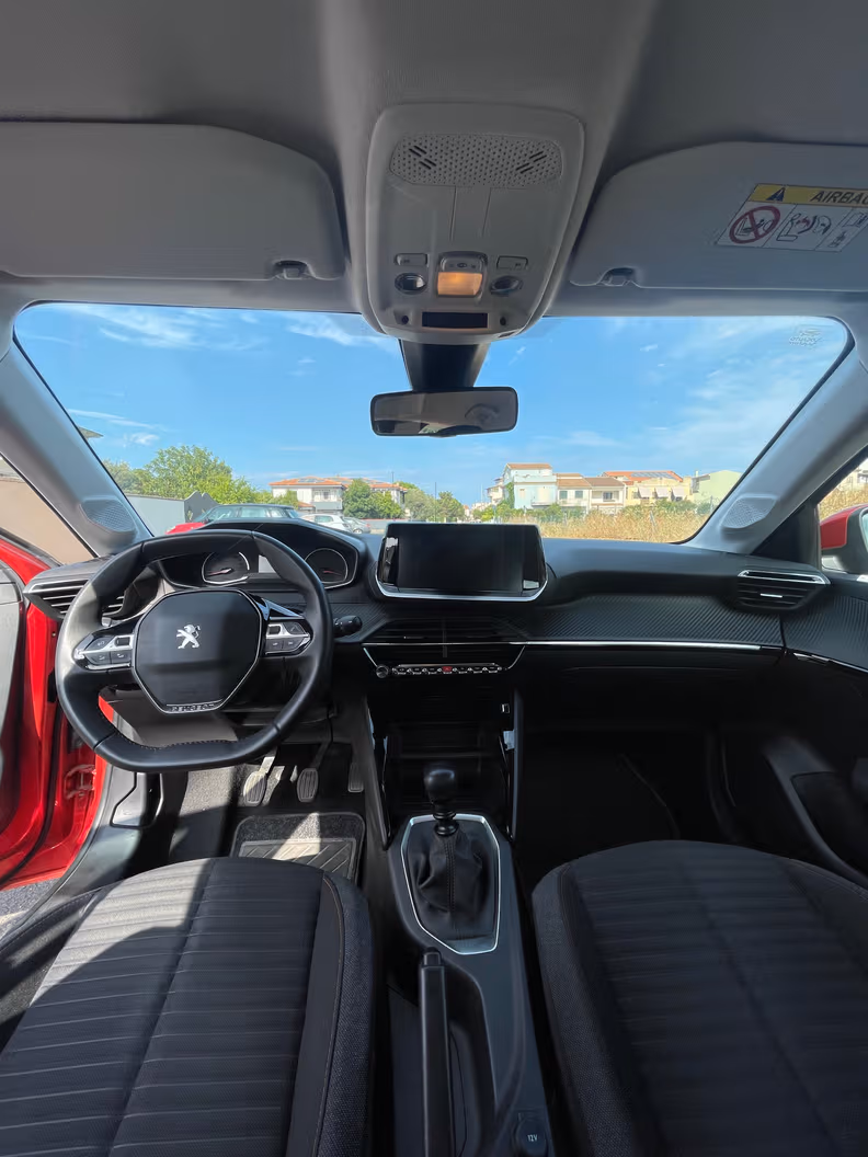 Peugeot 208 - 14