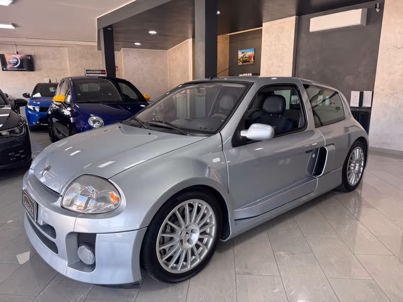 Renault Clio - 1