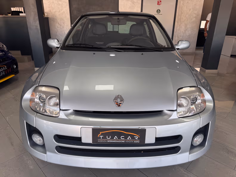 Renault Clio - 2