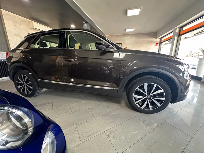 Volkswagen T-ROC - 5