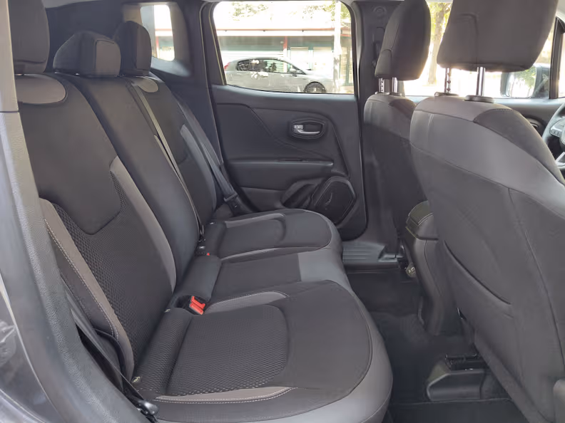 Jeep Renegade - 13