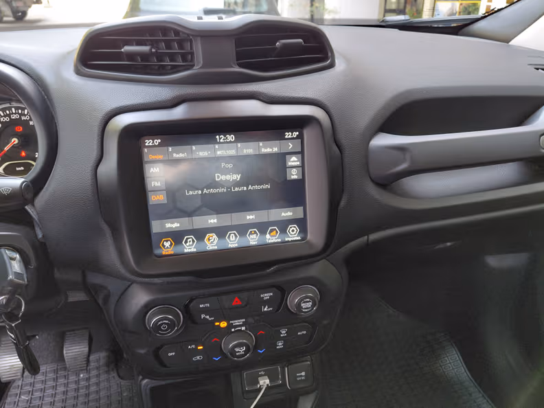 Jeep Renegade - 16