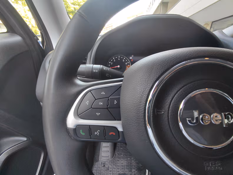 Jeep Renegade - 19