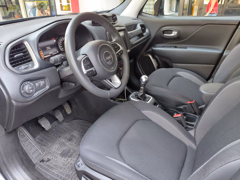Jeep Renegade - 8
