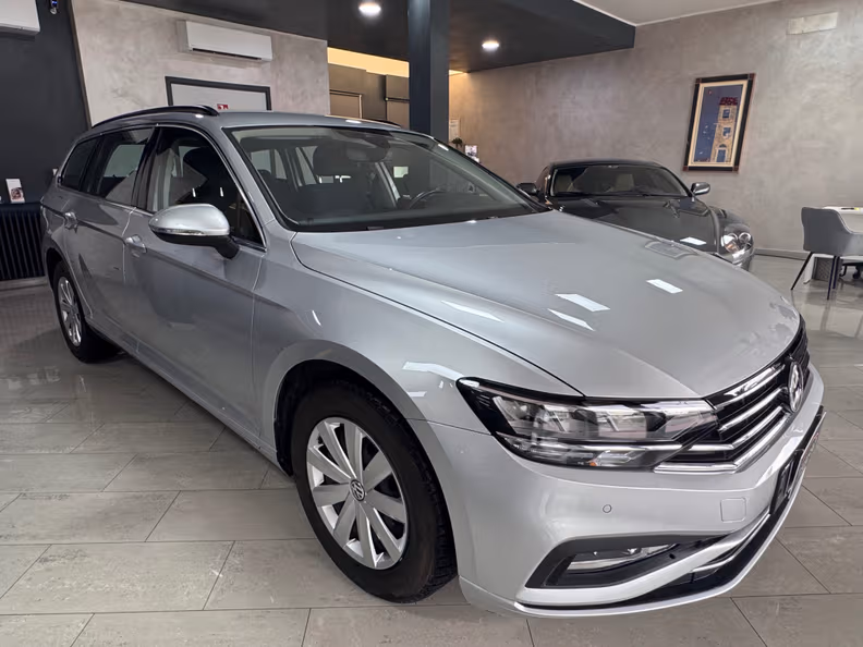 Volkswagen Passat - 3