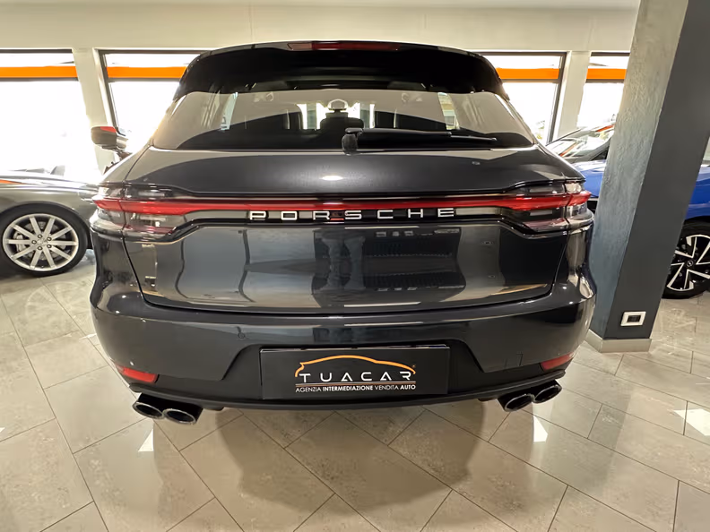 Porsche Macan - 4