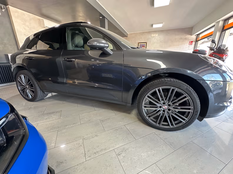 Porsche Macan - 6