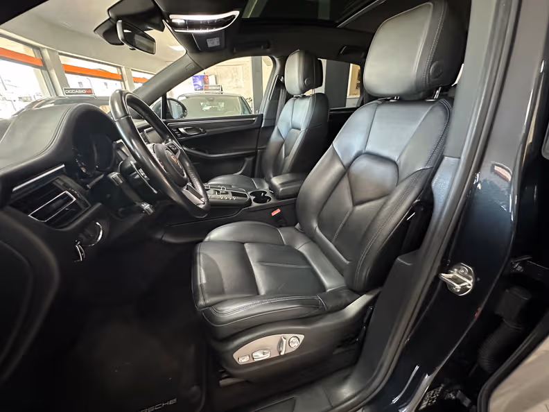 Porsche Macan - 13
