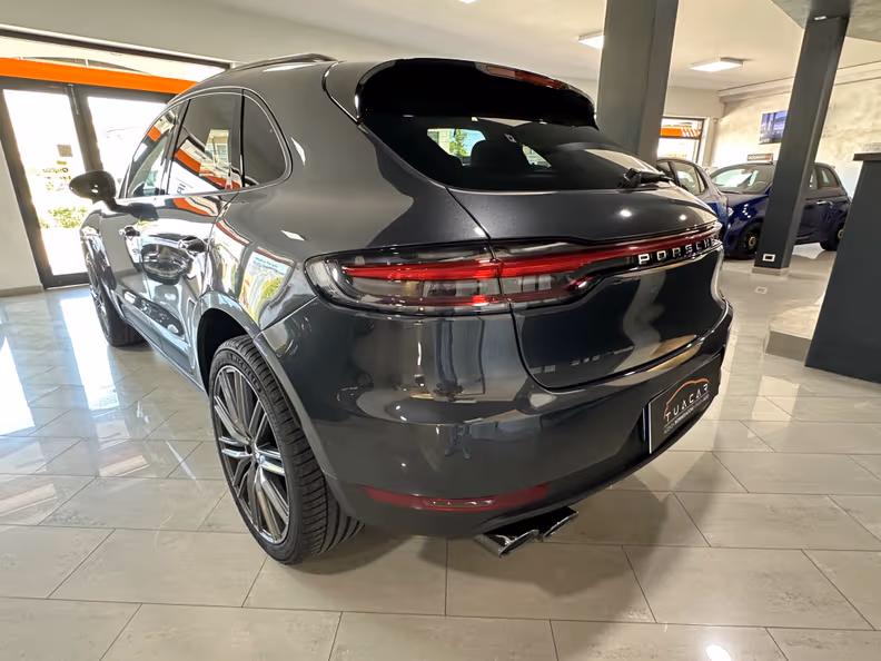Porsche Macan - 3