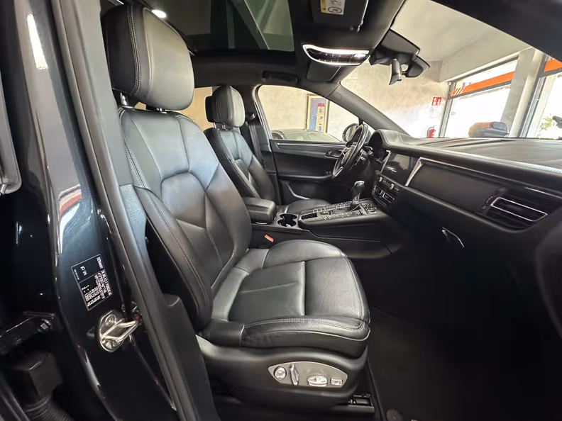 Porsche Macan - 14
