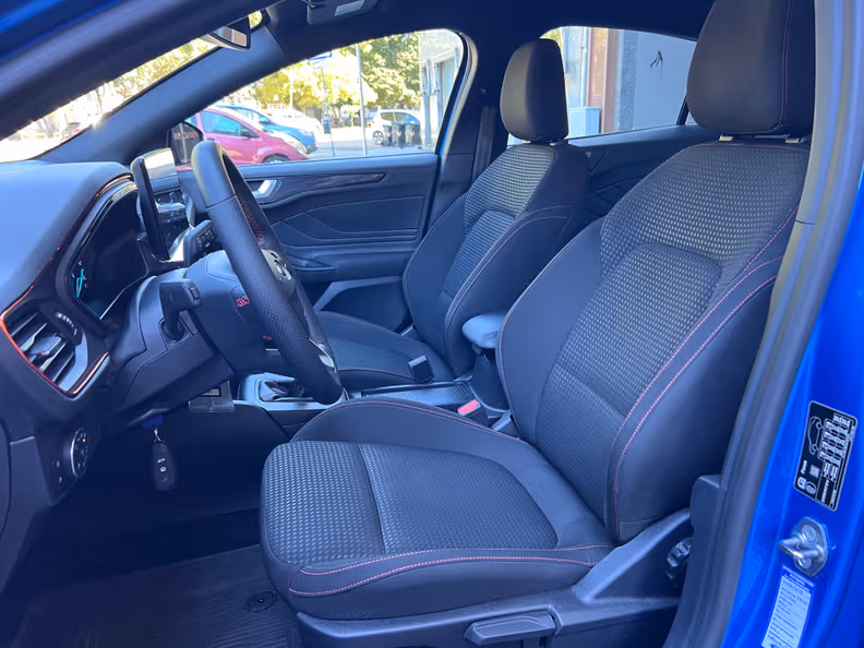 Ford Focus - 11