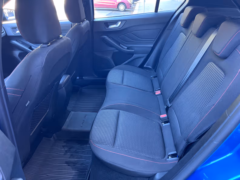 Ford Focus - 13