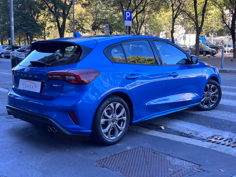 Ford Focus - 4