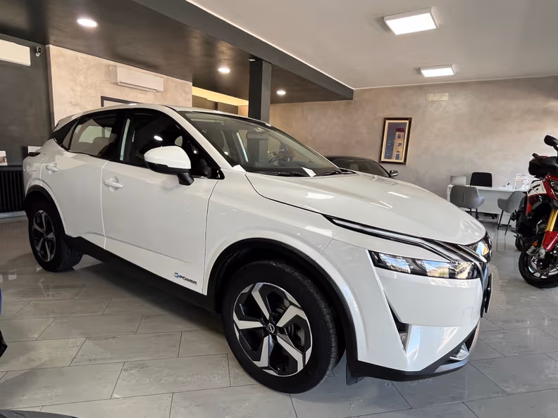 Nissan Qashqai - 2
