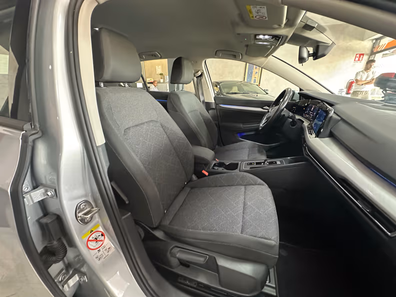Volkswagen Golf - 13