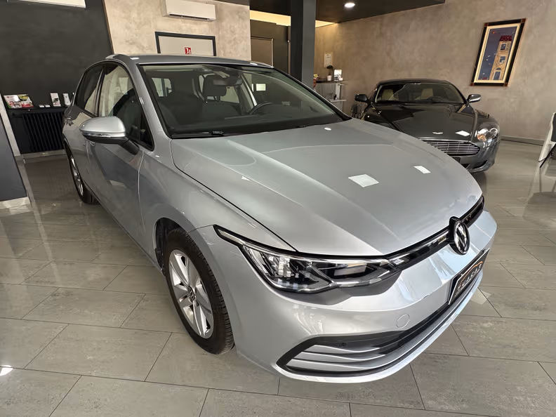 Volkswagen Golf - 7