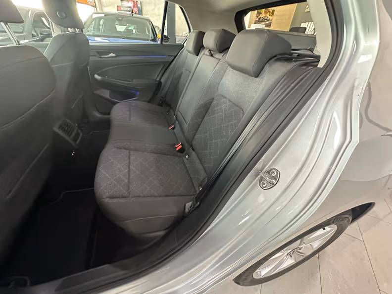 Volkswagen Golf - 15