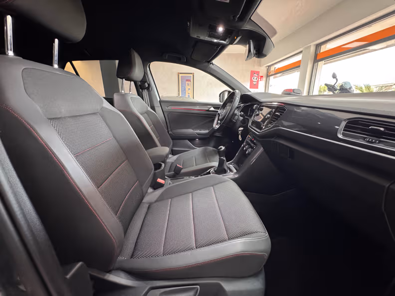Volkswagen T-ROC - 13