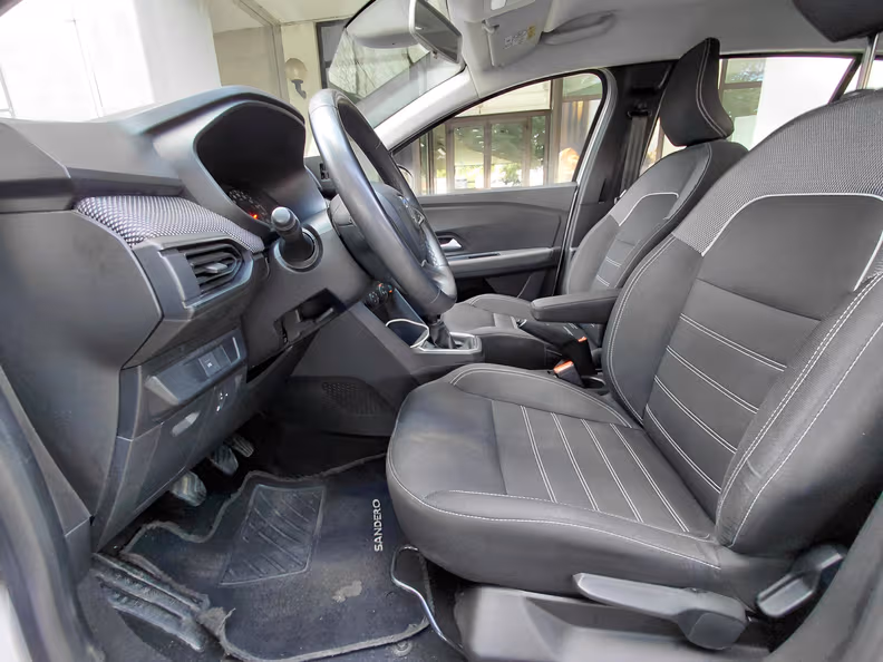 Dacia Sandero - 11
