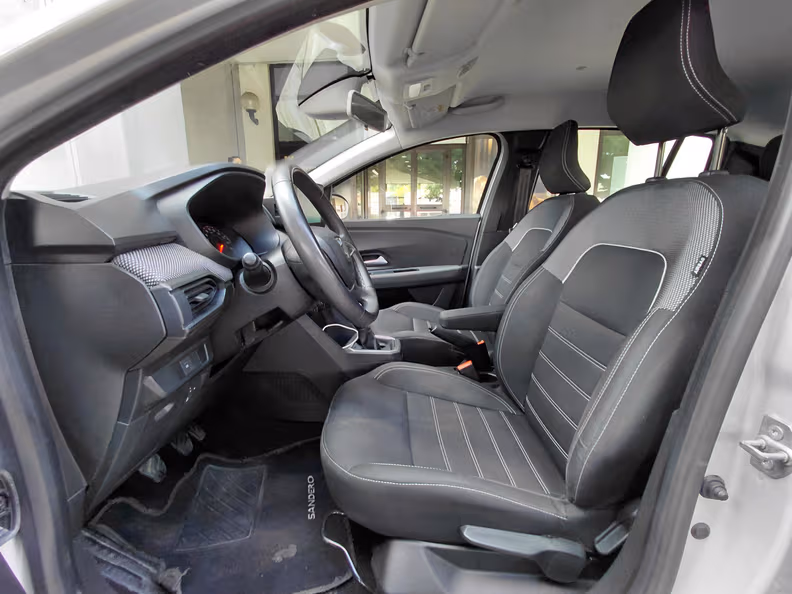 Dacia Sandero - 10