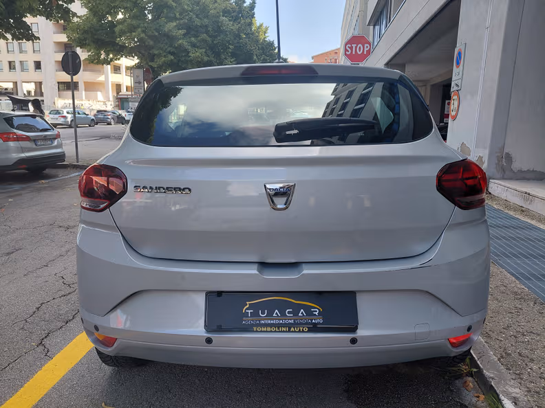 Dacia Sandero - 5