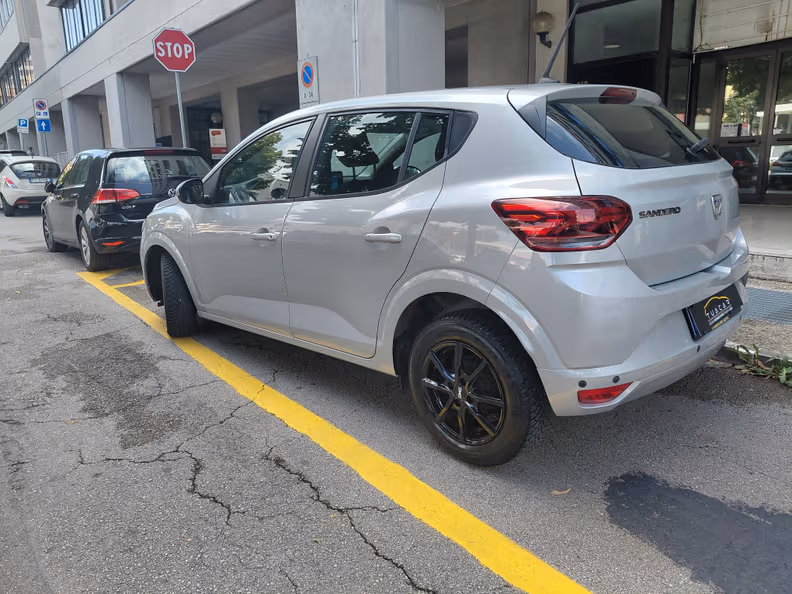 Dacia Sandero - 6