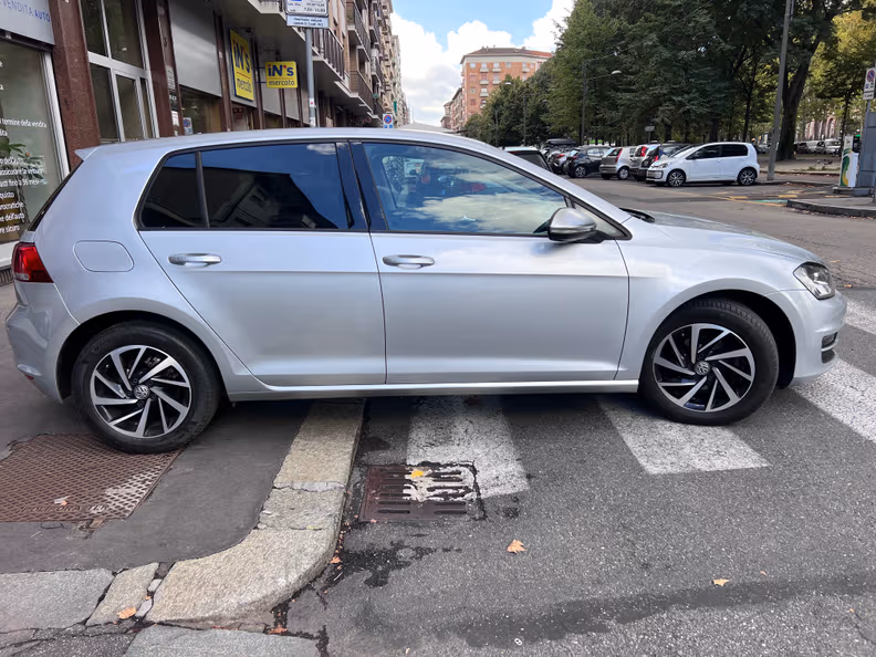 Volkswagen Golf - 20