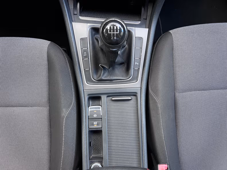 Volkswagen Golf - 15