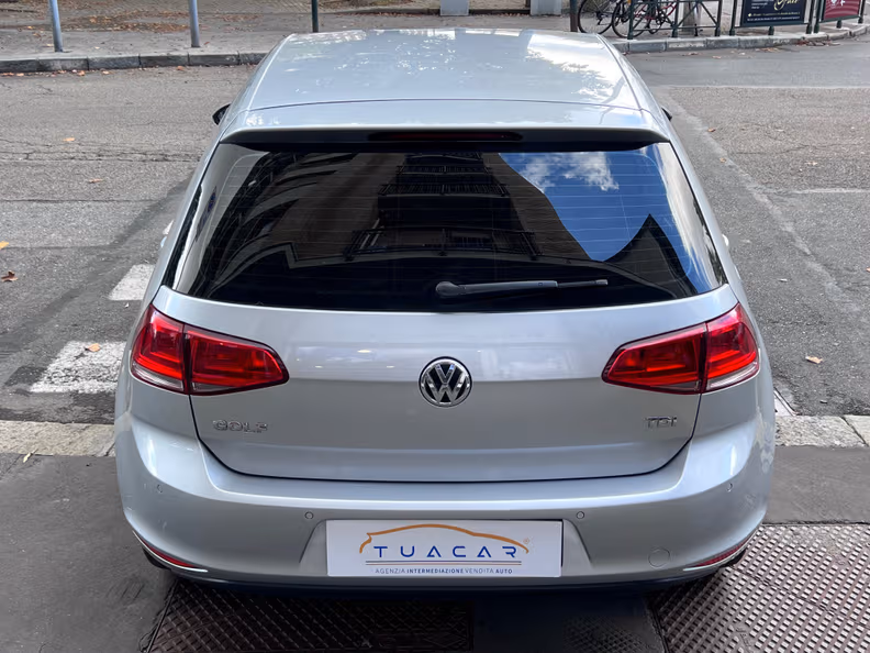 Volkswagen Golf - 5