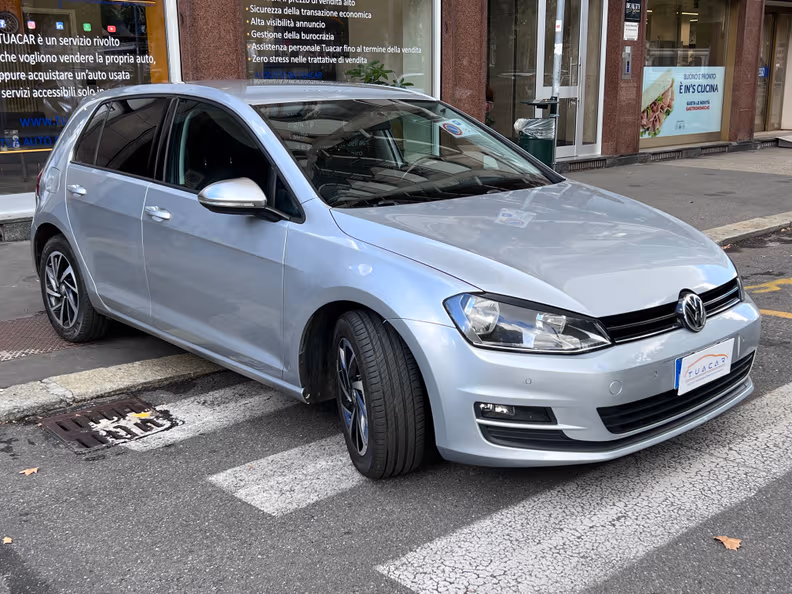 Volkswagen Golf - 3