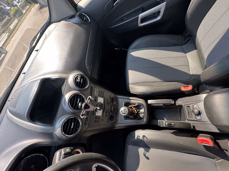 Opel Antara - 14