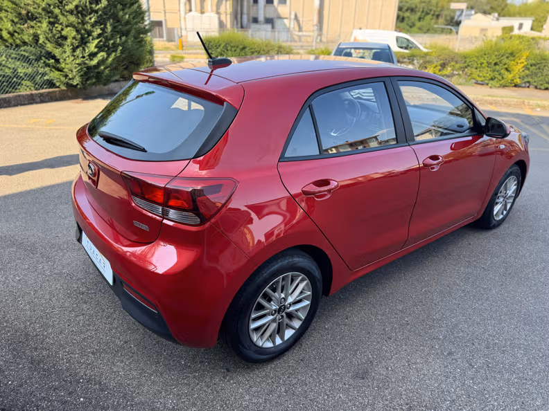 Kia Rio - 5
