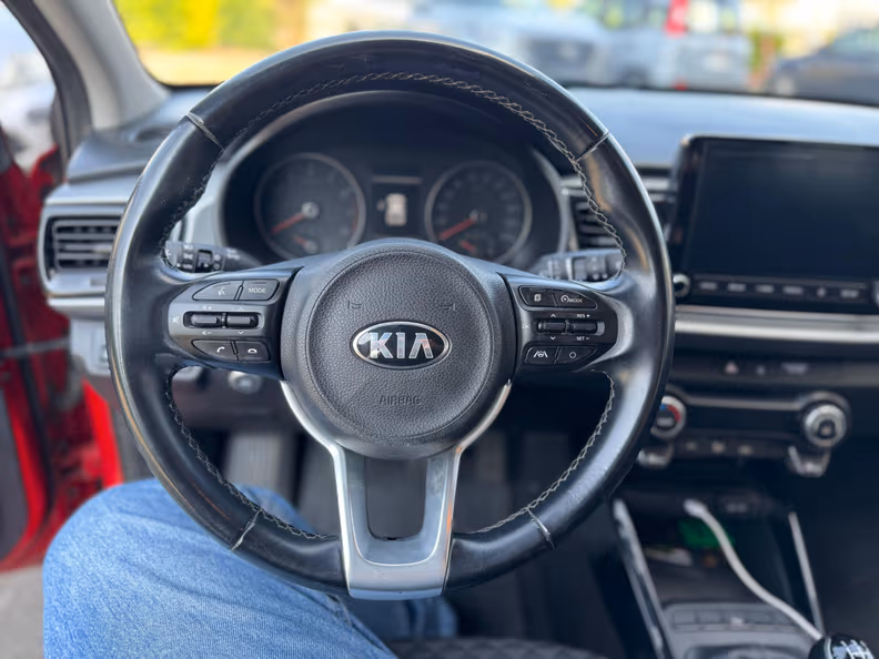 Kia Rio - 11