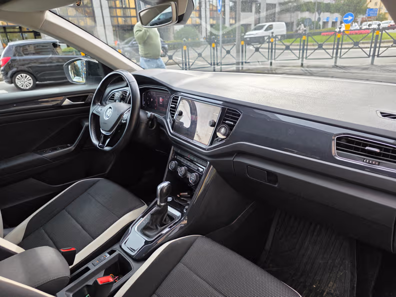 Volkswagen T-ROC - 21