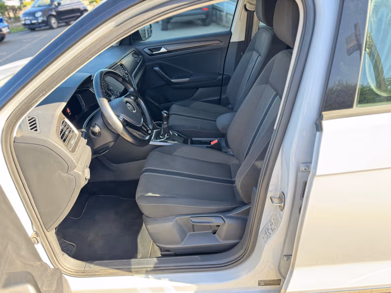 Volkswagen T-ROC - 28