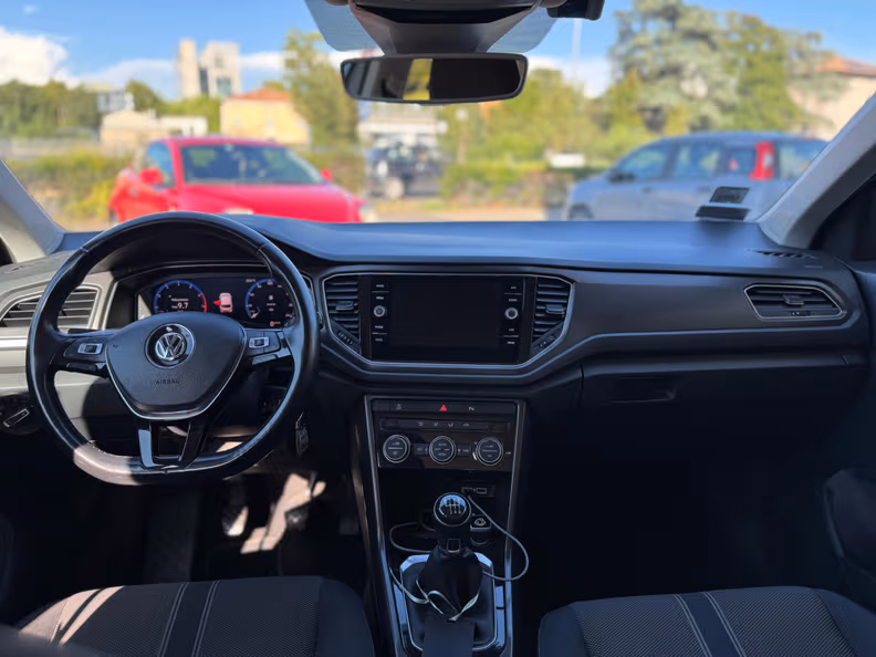 Volkswagen T-ROC - 5