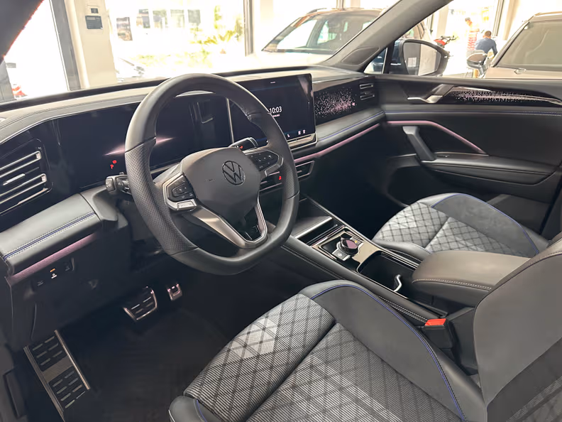 Volkswagen Tiguan - 11