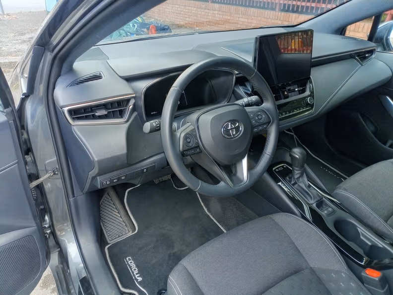 Toyota Corolla - 4