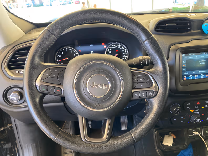 Jeep Renegade - 45