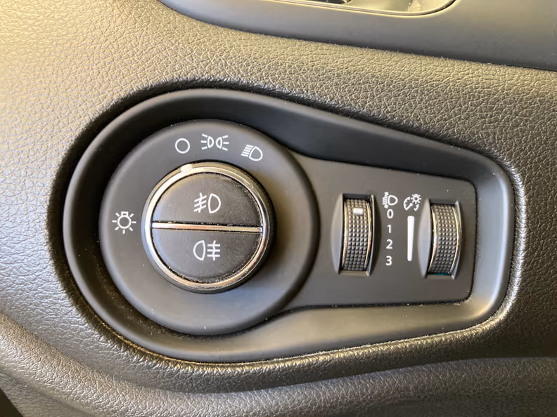 Jeep Renegade - 24