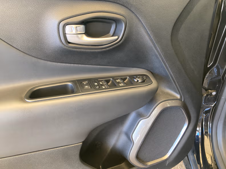 Jeep Renegade - 39